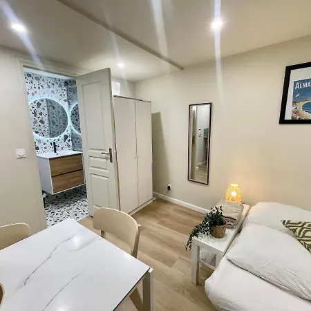 Appartement Palmiers, Cœur De Sur Le Parcours Des Arts Hyères